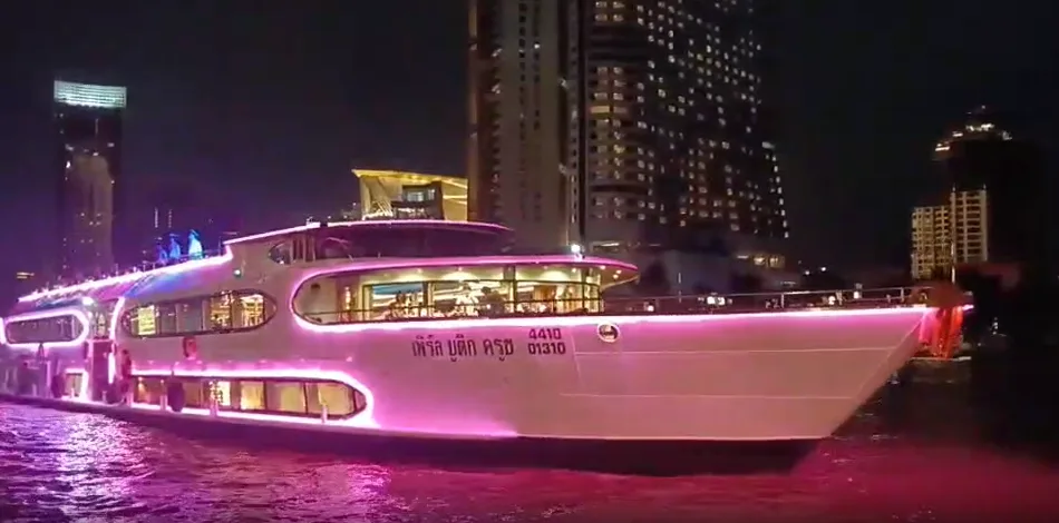 ปีใหม่ กรุงเทพ เรือเพิร์ล บูติก ครูซ 4